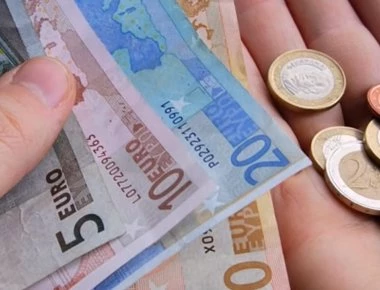 Αναδρομικά: Φόρος 24% έως 50% στα ειδικά μισθολόγια- Τα δύο σενάρια που προκύπτουν